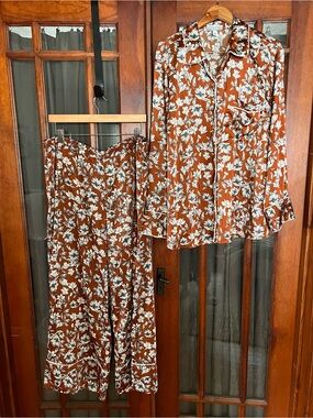 La Ligne Rust Floral Loungewear Pajama Set 2x Top, 1x Bottoms & Pockets